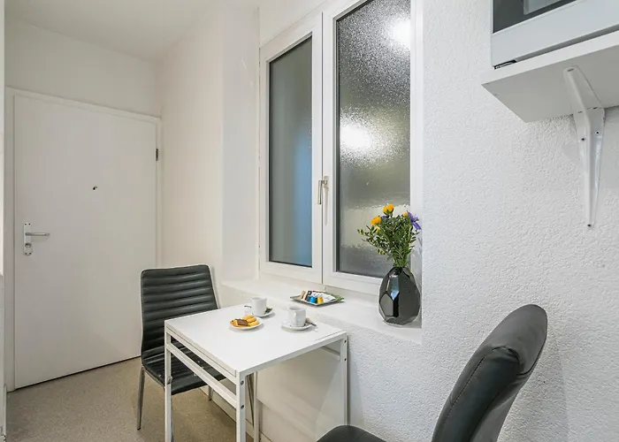 Simplon - And Self Check In Apartment *