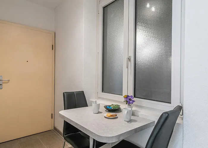 Simplon - And Self Check In Apartment Lausanne