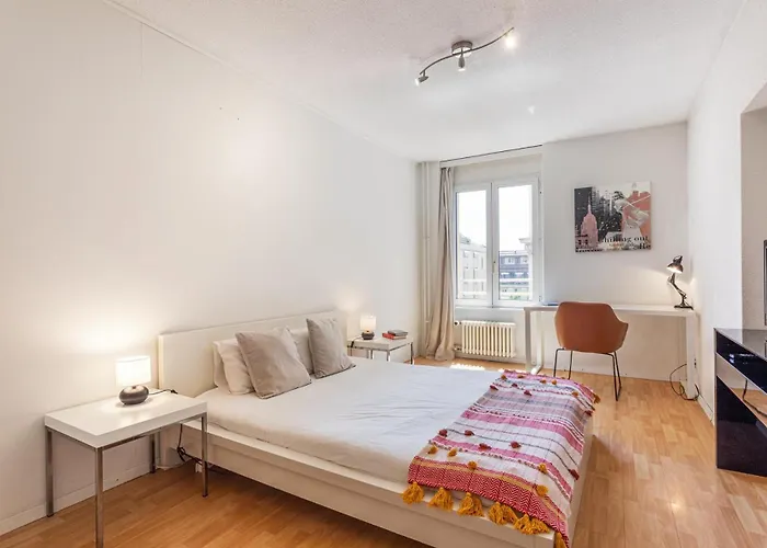 Apartamento Simplon - And Self Check In Lausana